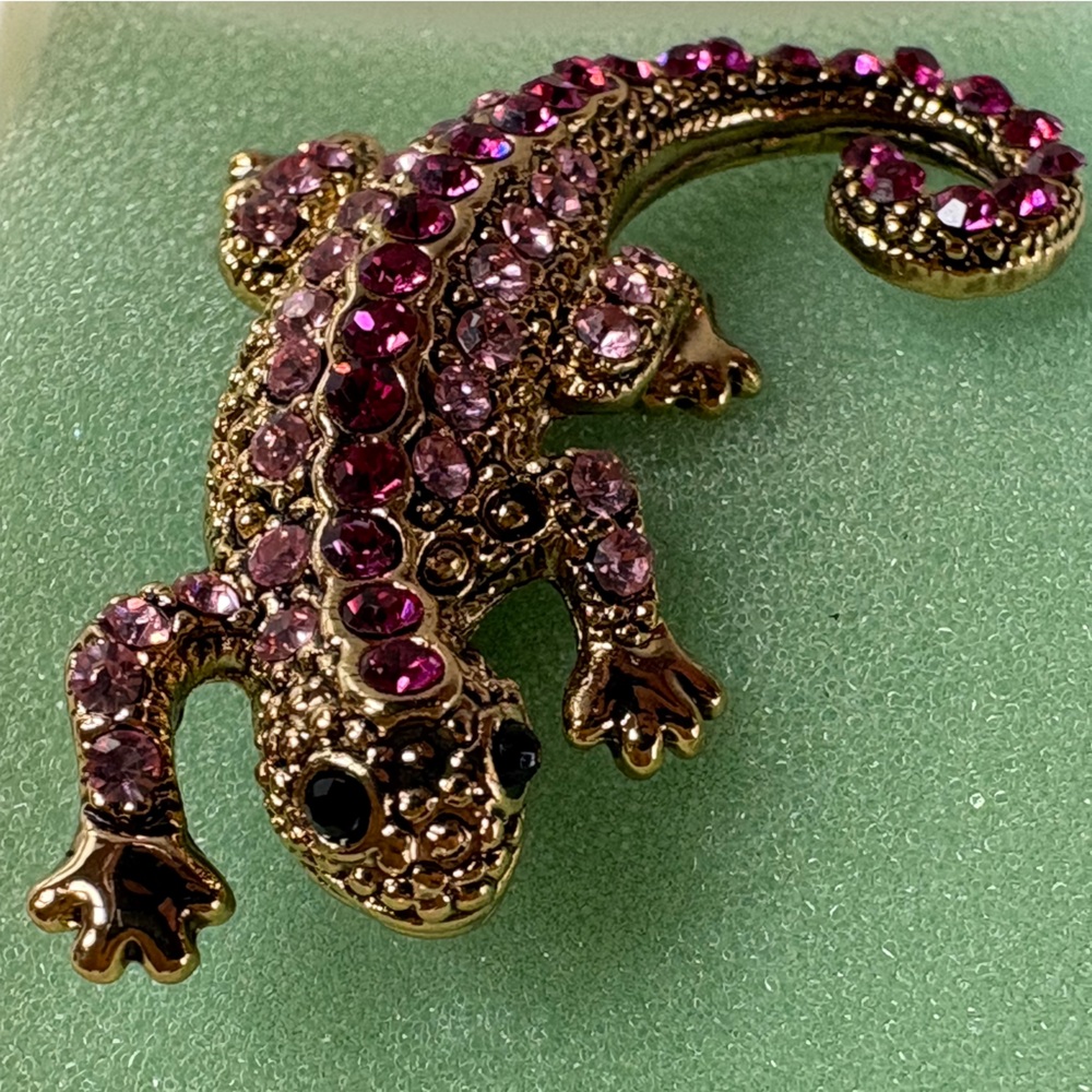 Vintage Pink Diamante Gecko Lizard Brooch